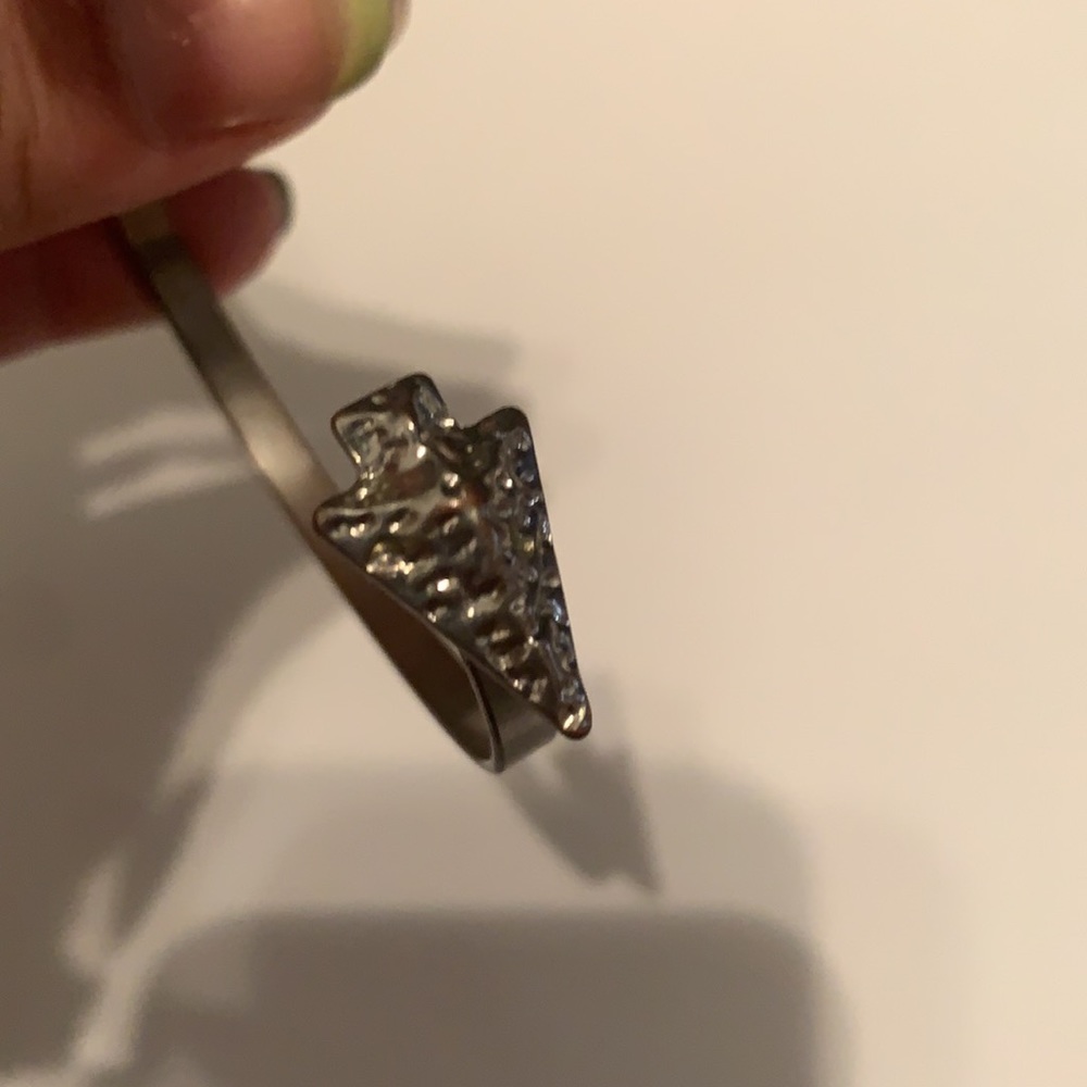 Arrow bangle - Picture 3 of 4
